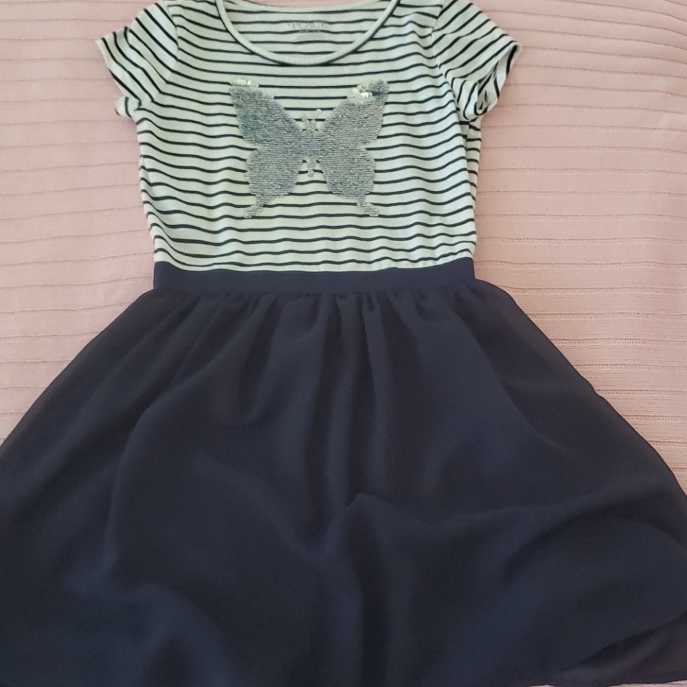 Girl's Sz M Dress w Flippy Butterfly